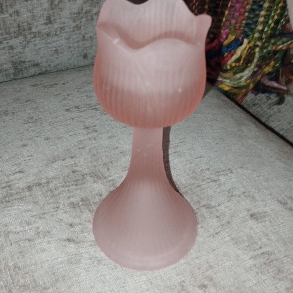 Elegant Pink  Satin Glass Tulip Candle Holder - Picture 1 of 3